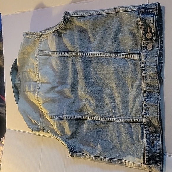 Jean jacket - Picture 2 of 6